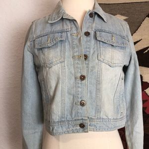 Light denim washed out jean jacket.